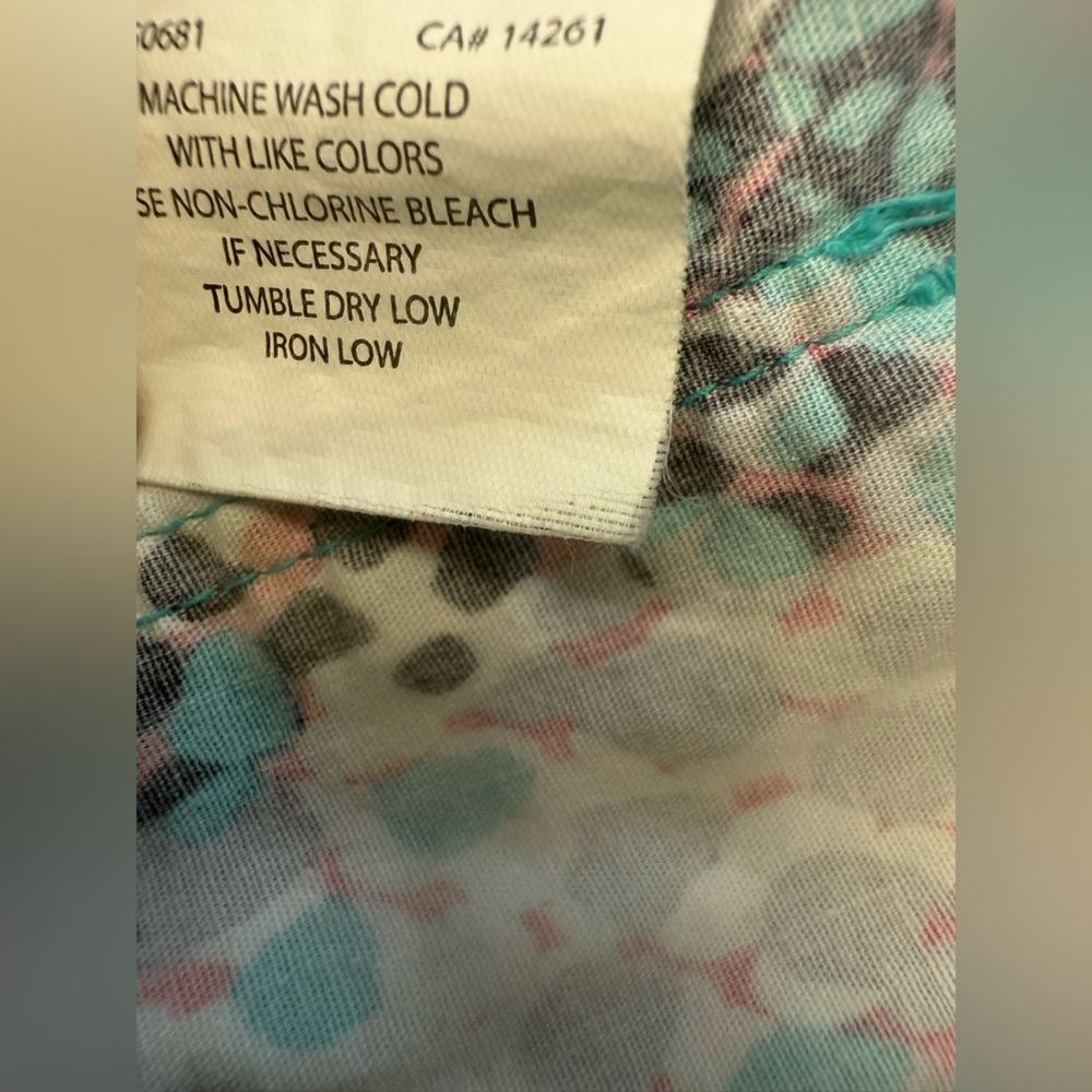 Women's Multicolor Patterned Scrub Top - Picture 5 of 5